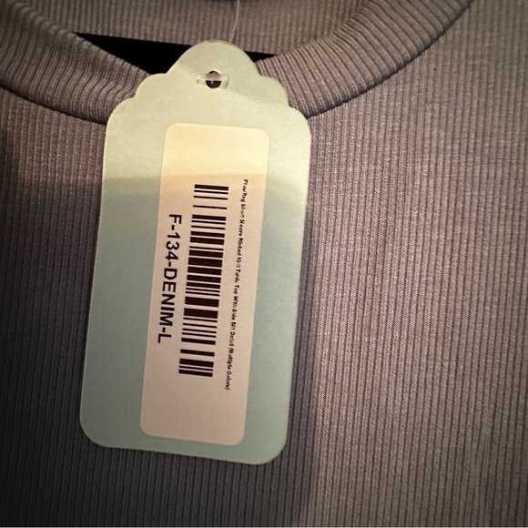 📦 Freckled Poppy Exclusive Ribbed Top. “NEW WITH TAGS” - Picture 7 of 7